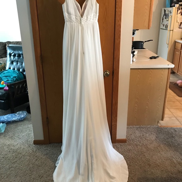 Wedding Dress - Picture 2 of 3